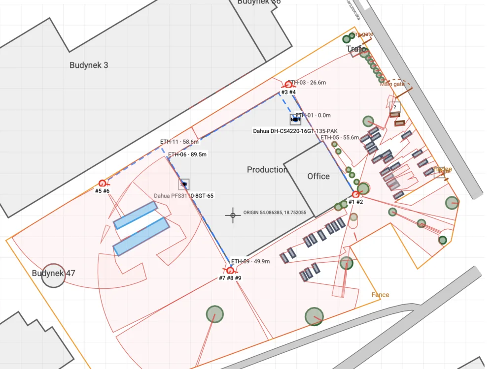 DXF site plan export: numbered camera positions, per-run cable lengths, equipment models, fence and gates